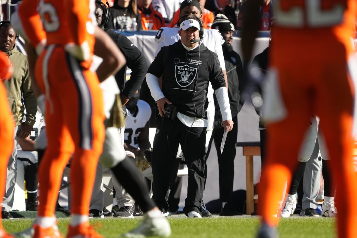 Raiders News: Josh McDaniels discusses keeping 3 quarterbacks - Silver And  Black Pride