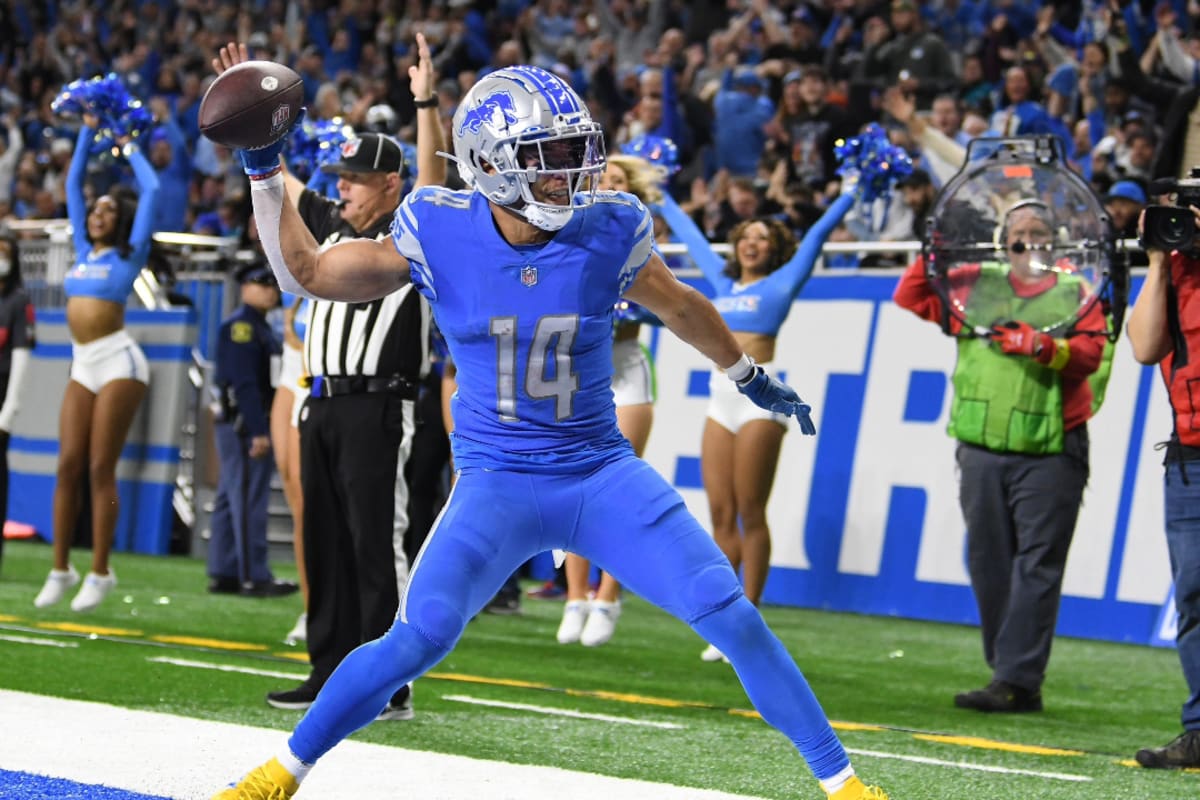 Amon-Ra St. Brown Shines With 112 Yards, 1 TD As Lions Eye NFC North ...