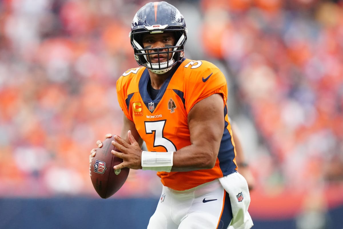 In Broncos' loss to Raiders, QB Russell Wilson shows improvement