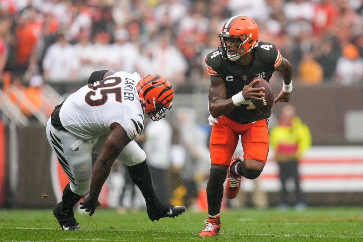 Browns Sign Veteran Offensive Tackle - Sports Illustrated Cleveland Browns  News, Analysis and More