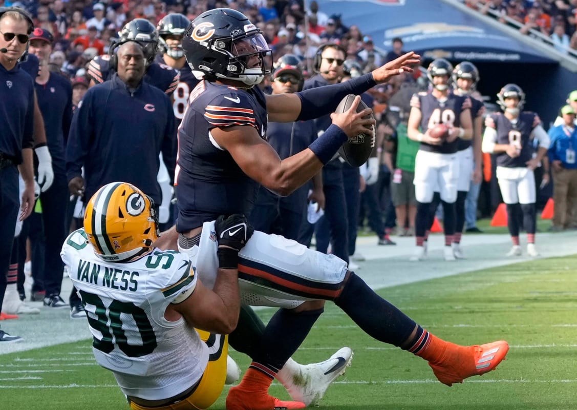 Stat of the Game, Packers-Bears: Understanding how bad Justin Fields was  through EPA - Acme Packing Company