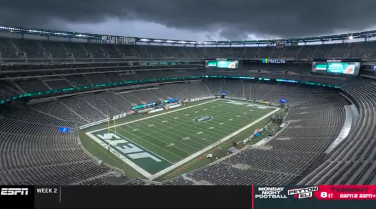 Look: MetLife Stadium Is Pretty Empty At Kickoff Today - The Spun