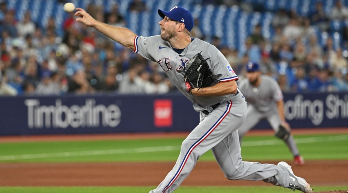 Braves first MLB team to clinch playoff berth this year, rally to beat  Pirates 5-2 - ABC News