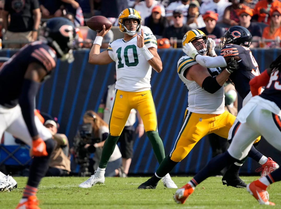 Still owned: Bears fall to Packers, new QB Love 38-20