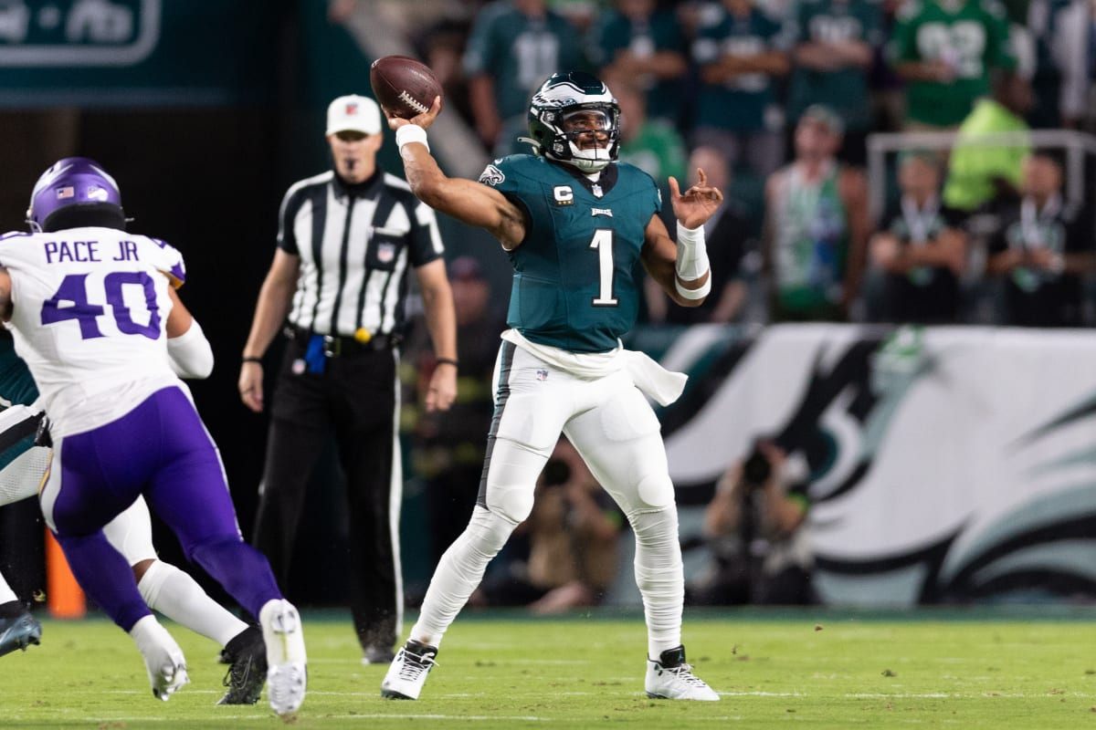 Eagles 'not in a panic mode' over lackluster passing attack