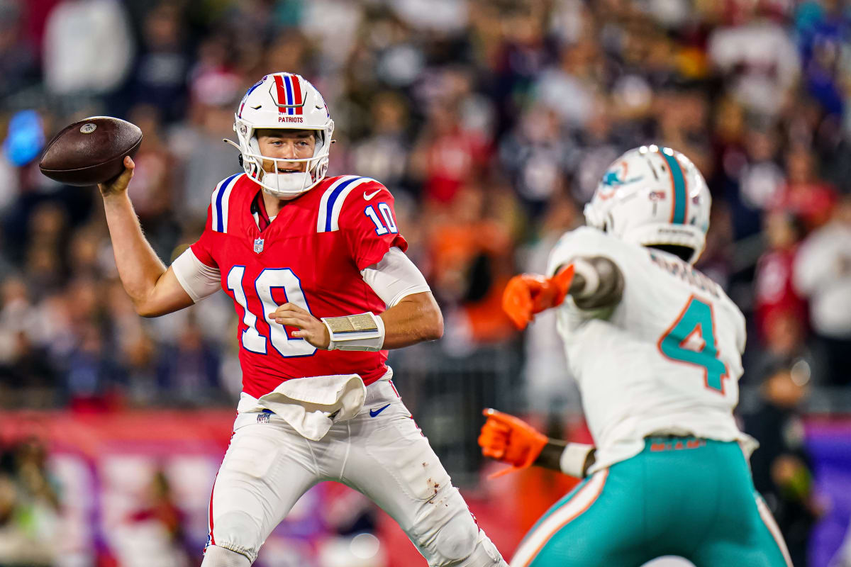 New England Patriots suffer 24-17 loss to Miami Dolphins, falling to 0-2 on  the season - BVM Sports