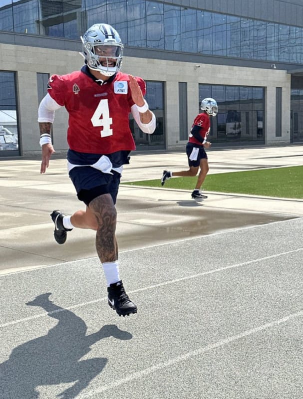 CeeDee Lamb shines in first padded practice at Cowboys camp