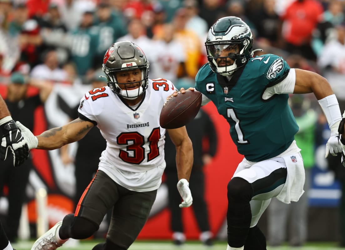 MNF' preview: Eagles, Bucs play in battle of unbeatens