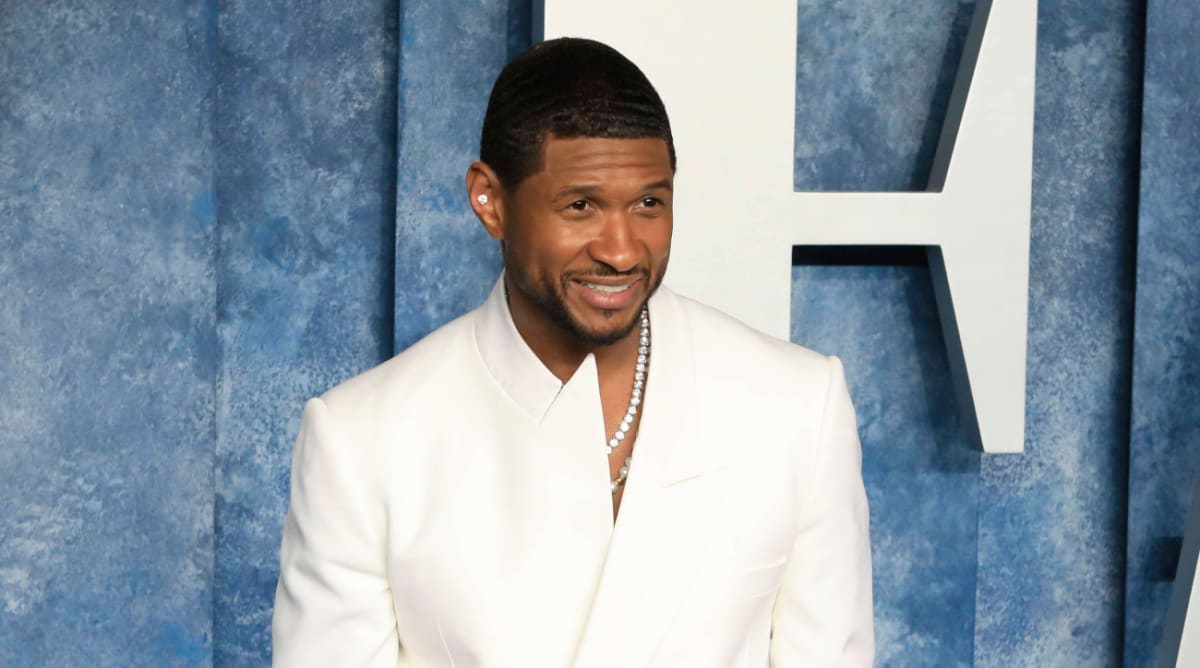 OFFICIAL APPLE MUSIC HALFTIME SUPERBOWL PERFORMANCE ANNOUNCED - USHER!!!!  Absolutely right! 