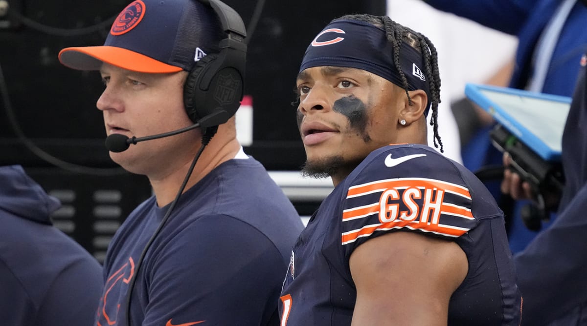 Bears' Justin Fields Apologized to Bears Coaches Following Media