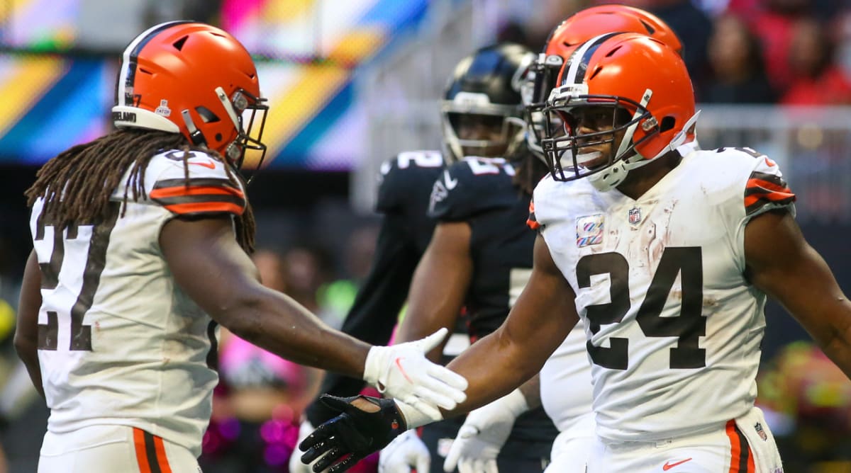 Kareem Hunt Shows Love To Nick Chubb With Pregame Outfit In 2023 Browns Debut 3659