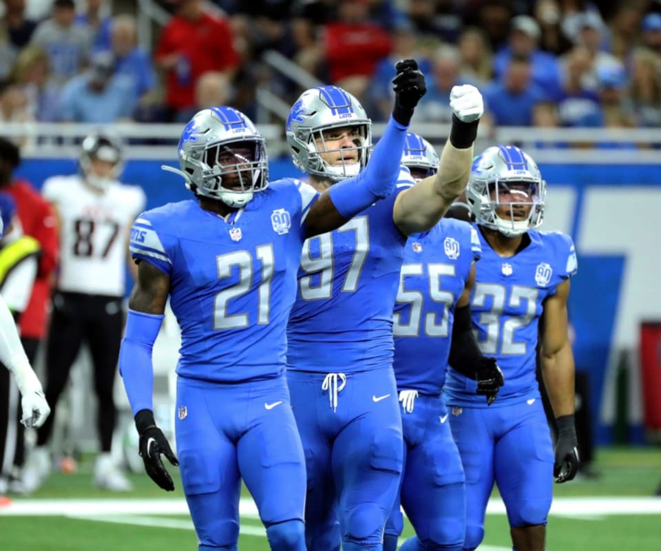 Detroit Lions defense records 7 sacks, leads team to victory over