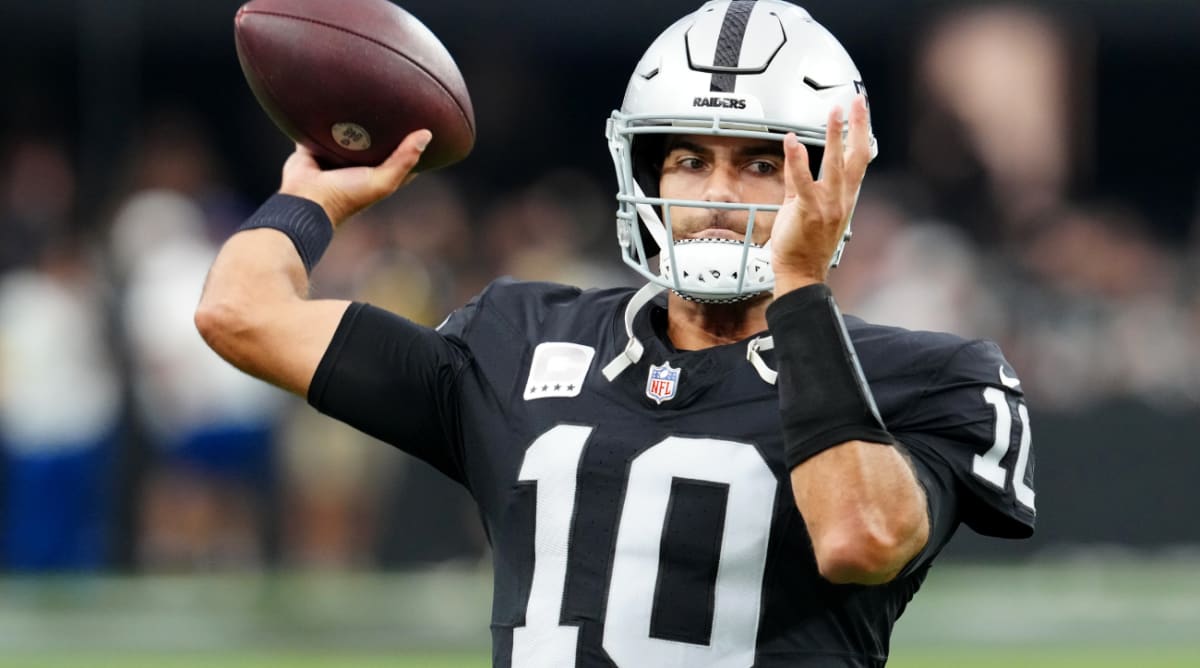 Raiders' Garoppolo is in concussion protocol, putting his start