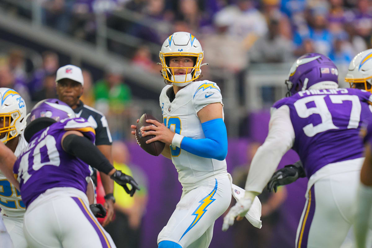 Justin Herbert Sets NFL Record in Vikings Dominating Game - BVM Sports