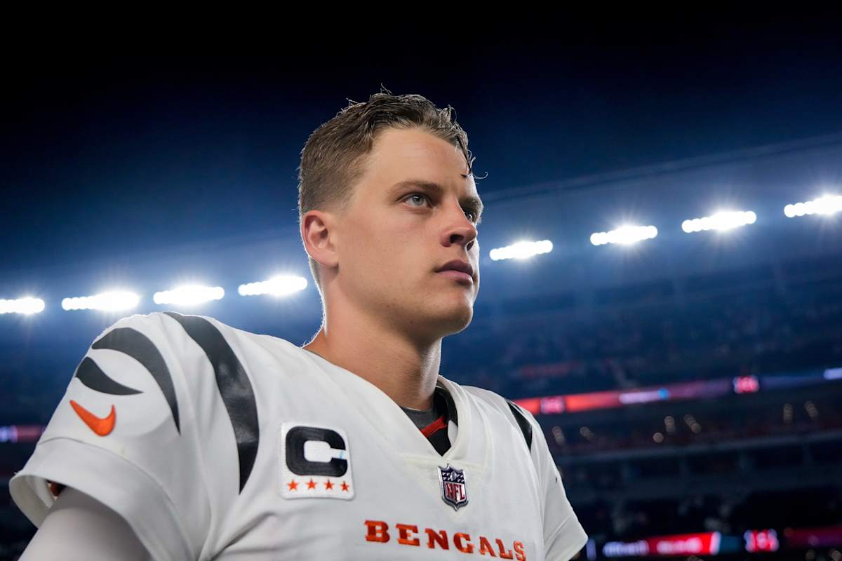 Bengals QB Joe Burrow (calf) remains day-to-day