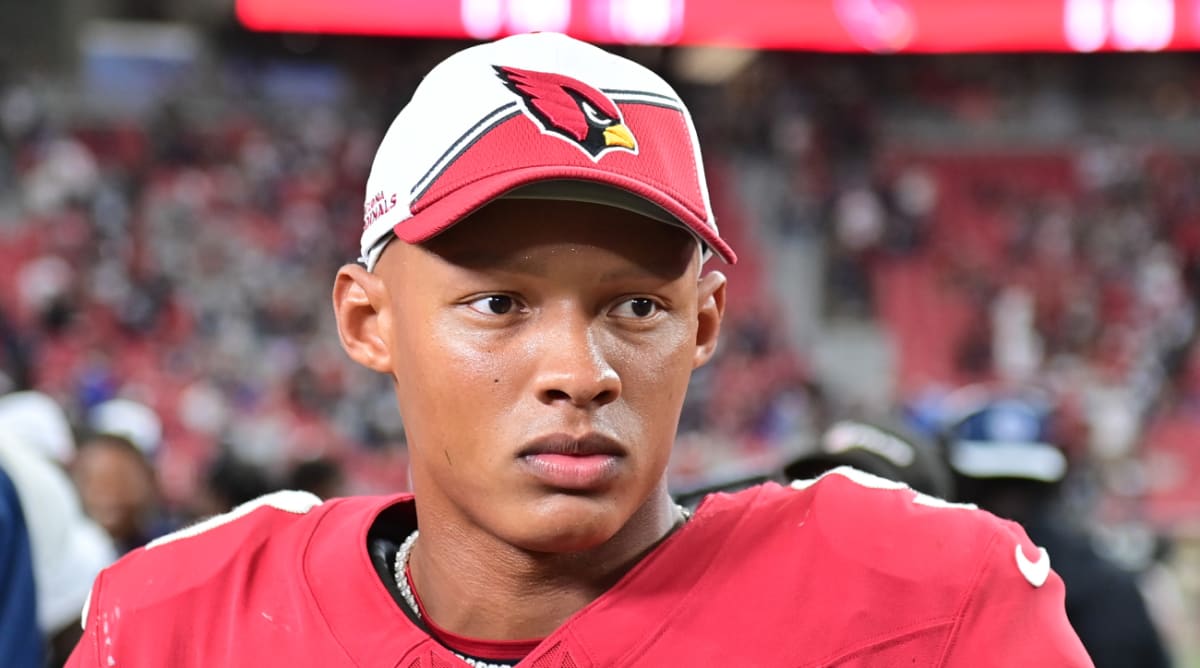 Cardinals QB Josh Dobbs Is Literally Unable to Find His Own Jersey in Team Store