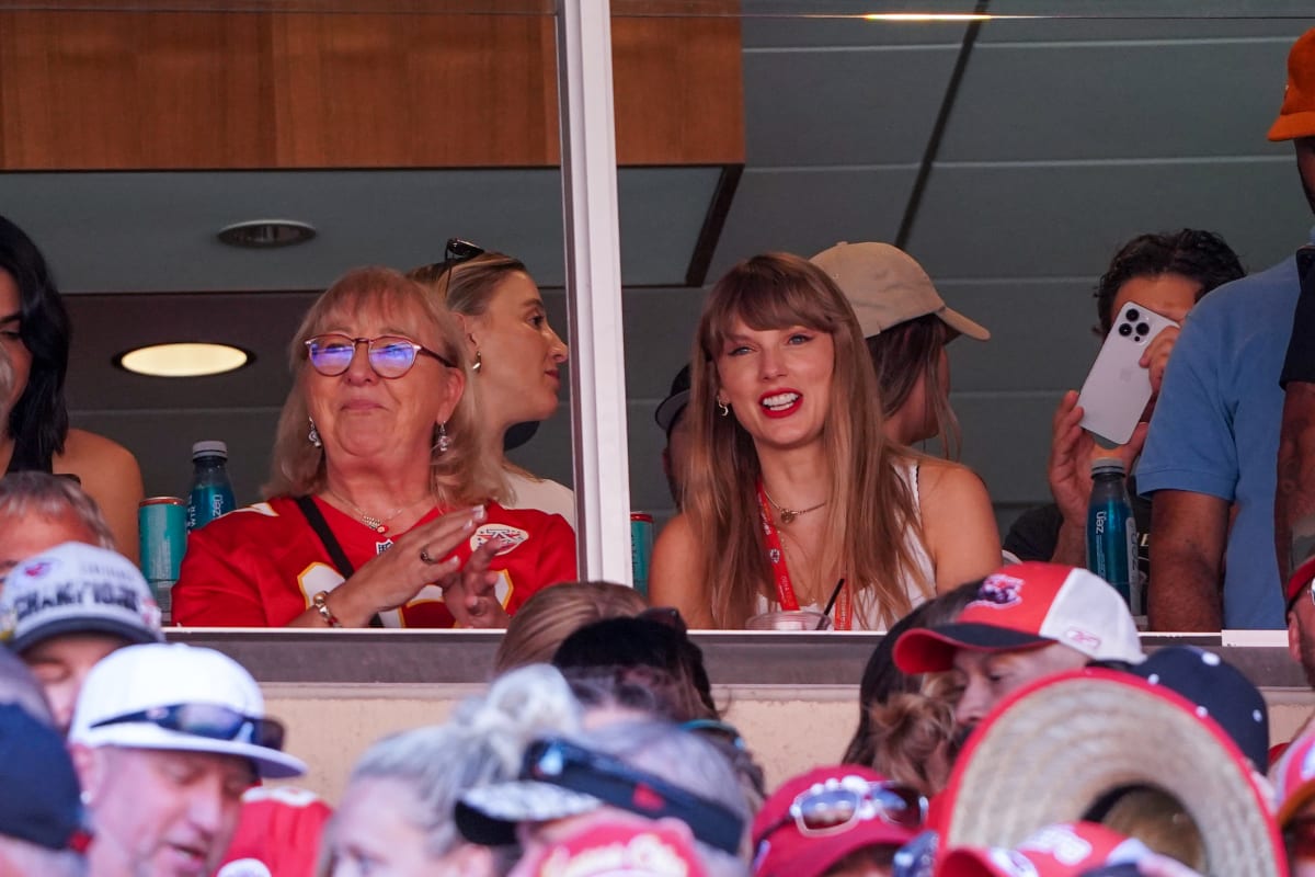 2023 Travis Kelce jersey: Taylor Swift rumors heat up the demand for home  and away Chiefs gear 