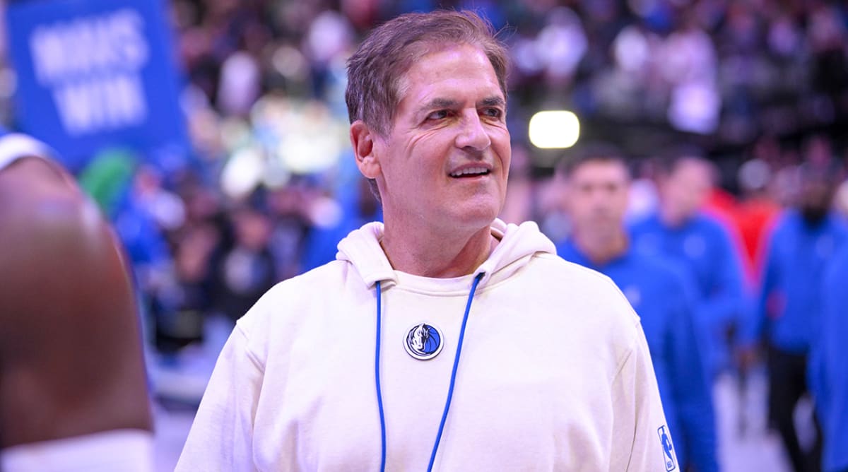 Fifteen years ago, Mark Cuban came to Mavericks' rescue