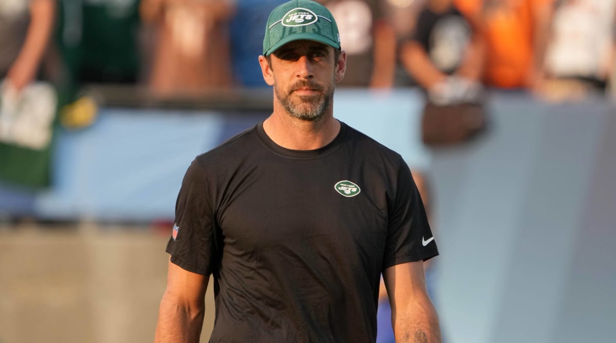 Aaron Rodgers visits Jets and will attend 'Sunday Night Football' game