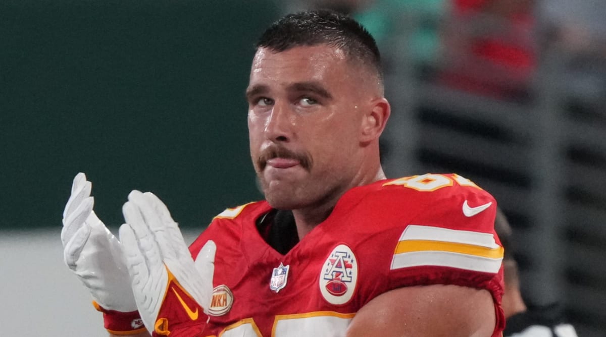 Chiefs' Travis Kelce Gives Details on Busy Weekend With Taylor Swift