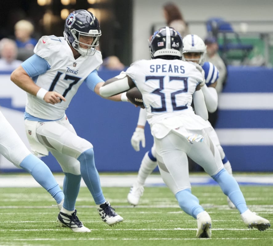 Titans Game Center, Tennessee Titans at Indianapolis Colts