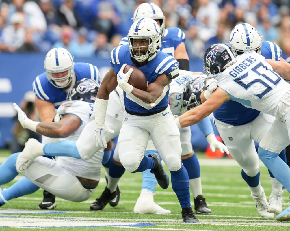 Colts running back Zack Moss breaks forearm during Monday practice