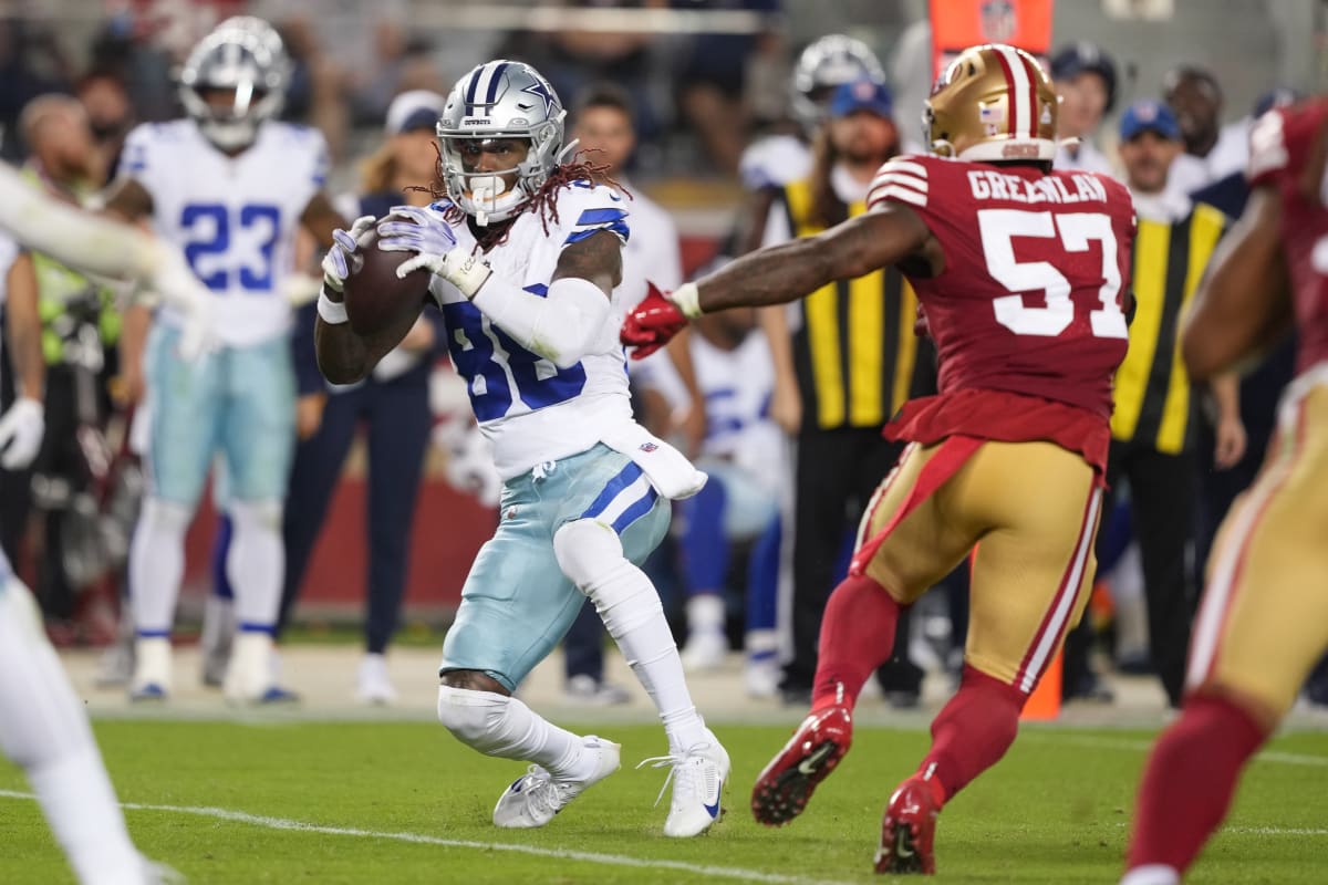 Dallas Cowboys wide receiver CeeDee Lamb (88) catches a pass for a