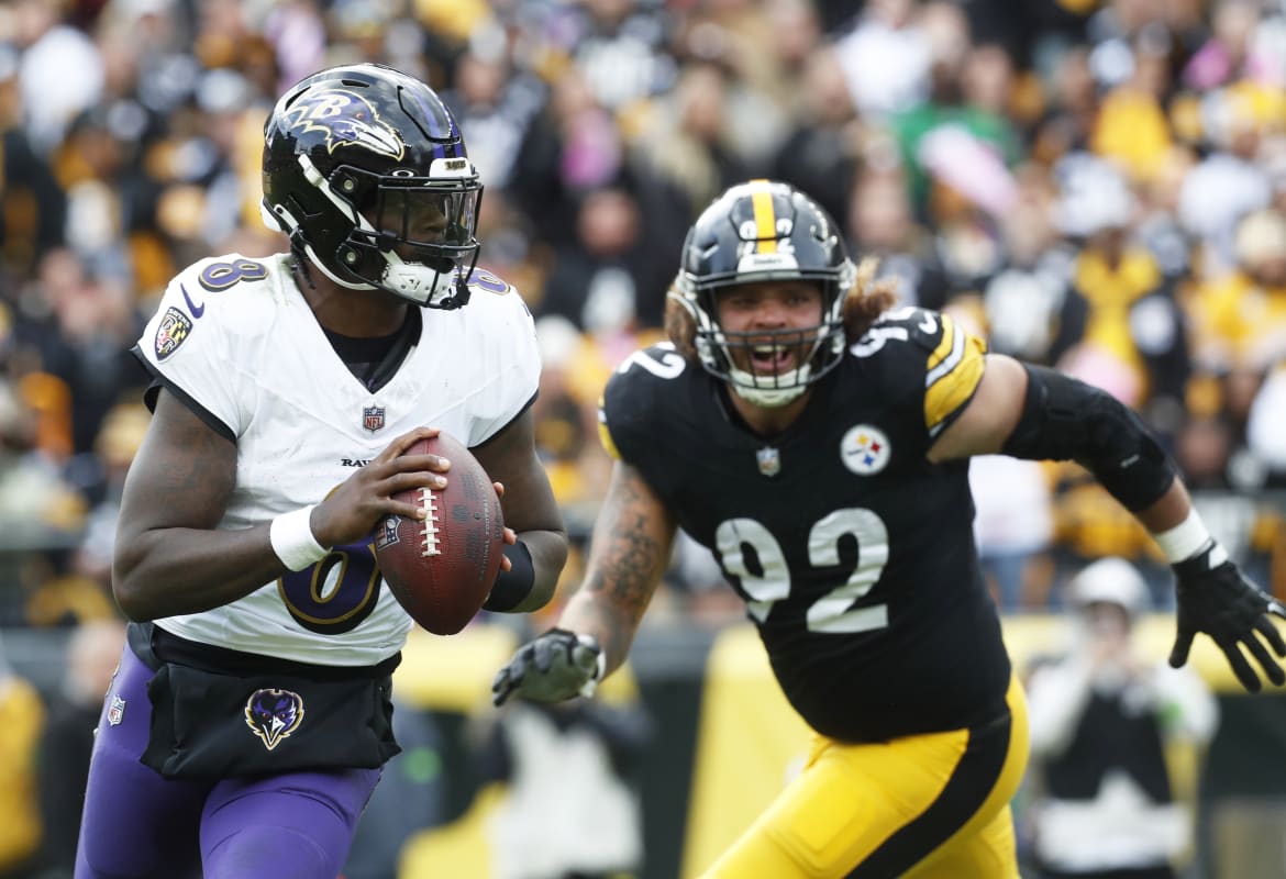 Baltimore Ravens quarterback Lamar Jackson (8) in action against