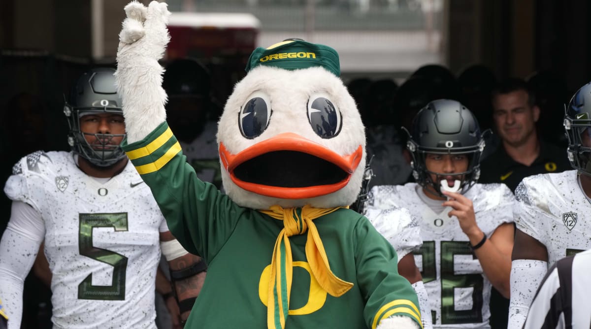 History of the Oregon Ducks Mascot