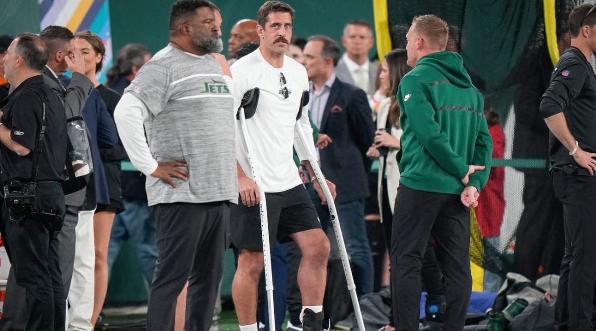 Aaron Rodgers suffers torn Achilles in Jets opener: Live updates