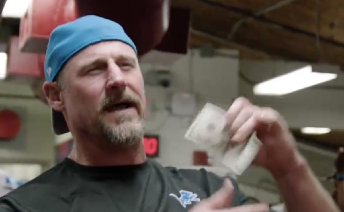 Lions’ Dan Campbell Used a $5 Bill to Get a Message Across During Electric Postgame Speech