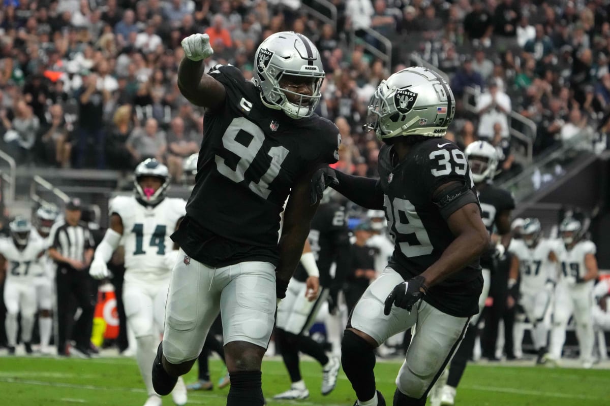 Tight end Lee Smith staying with Raiders - Silver And Black Pride