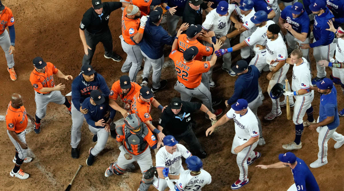 Don't be Distracted, Astros' Jose Altuve Is the Real Star of a Chaotic ALCS  Game 5 - Sports Illustrated