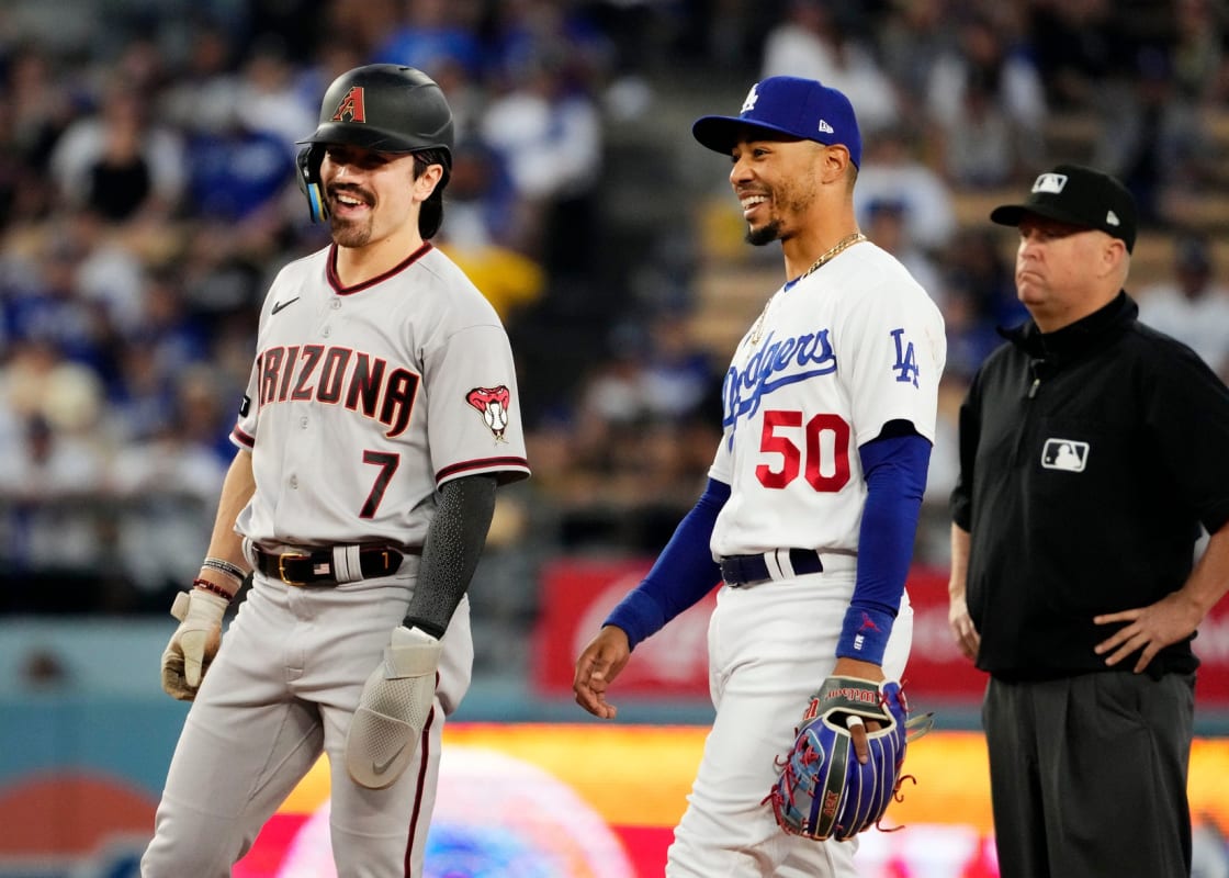 Dodgers Star Mookie Betts All Smiles As He Chats It Up With Corbin Carroll At World Series Bvm 2249