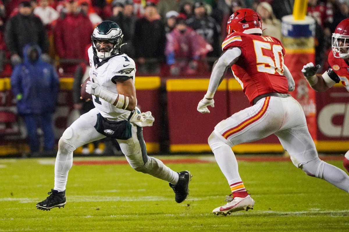 Eagles Stage Remarkable Comeback to Defeat Chiefs in Super Bowl LVII