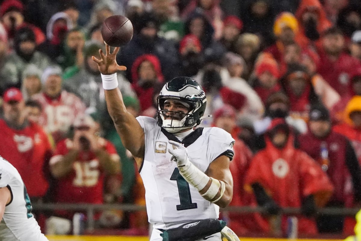 Eagles Troll Chiefs With Reference to Taylor Swift Deep Cut After Monday Night Football Win
