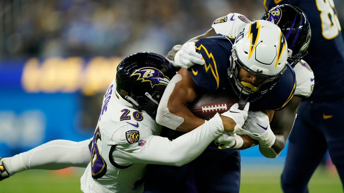 Baltimore Ravens Defense Dominates as LB Patrick Queen Inspires Team to ...