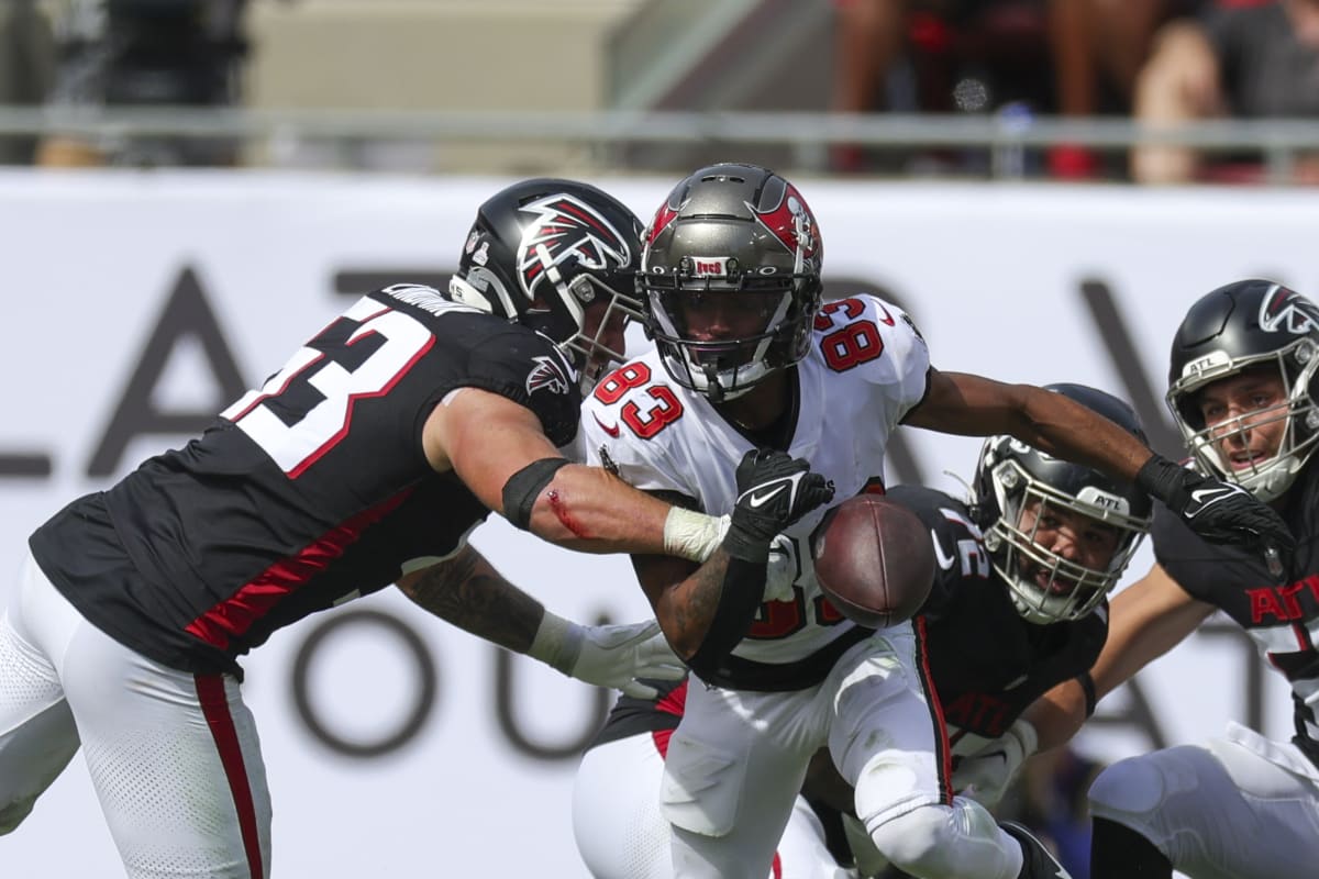 Falcons Sign Ex-USFL LB to Practice Squad After Landman Injury