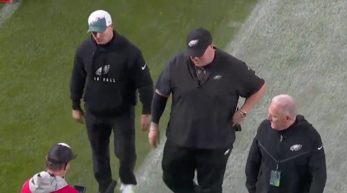 NFL security guard ejected from game after incident with player