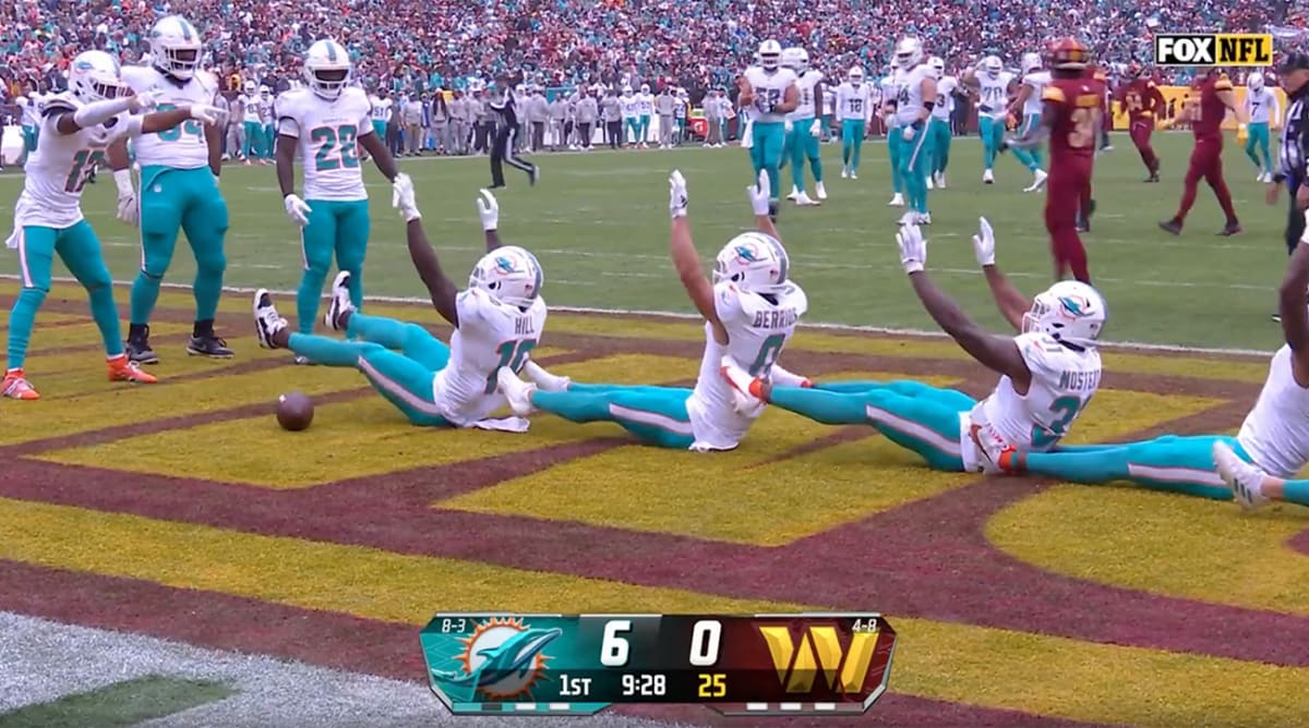 Tyreek Hill and the Dolphins Nailed a Perfect Roller Coaster Celebration After Scoring TD vs. Commanders