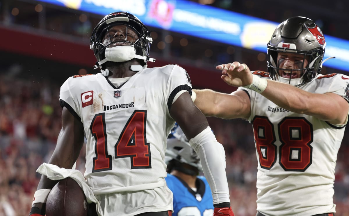 Tampa Bay Buccaneers Eye Second Consecutive Division Win Against ...