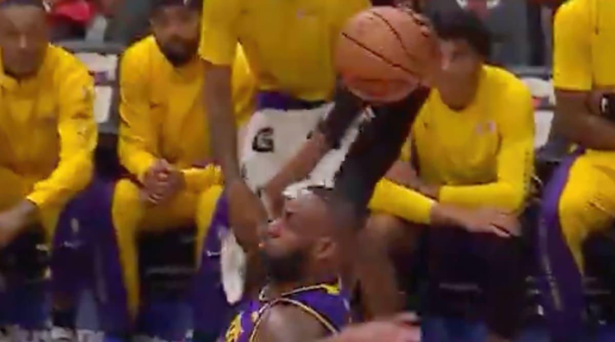 LeBron James Threw Down Another Monstrous Dunk That Left Fans In Disbelief