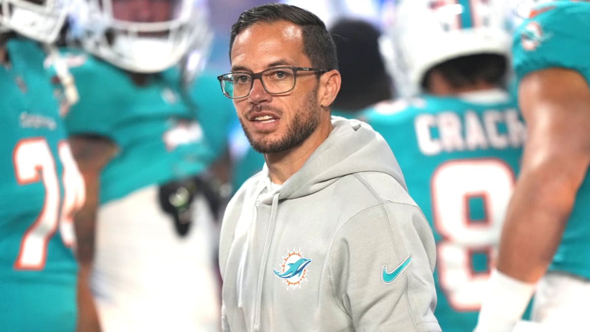 ‘Hard Knocks’ Features Fiery Must-See Mike McDaniel Speech To Dolphins ...