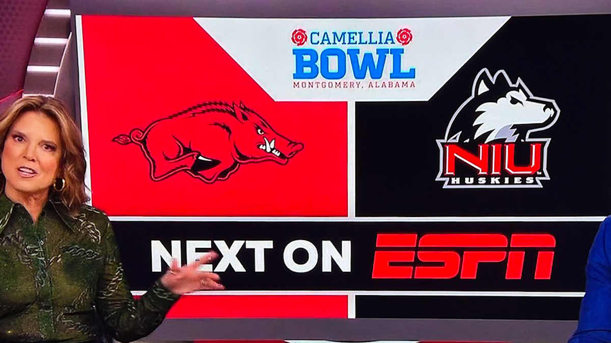 Arkansas Bowl Confusion: Razorbacks vs. Red Wolves Rivalry Sparks ...