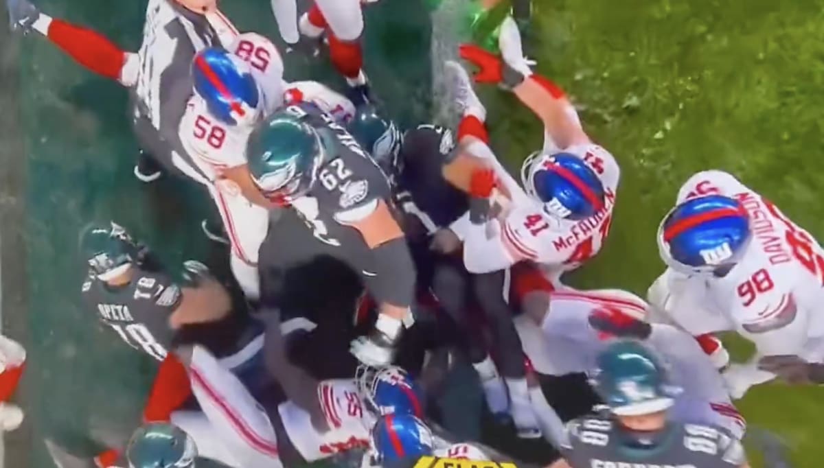 Jason Kelce Had Such A Heated Moment With Giants After An Eagles TD ...