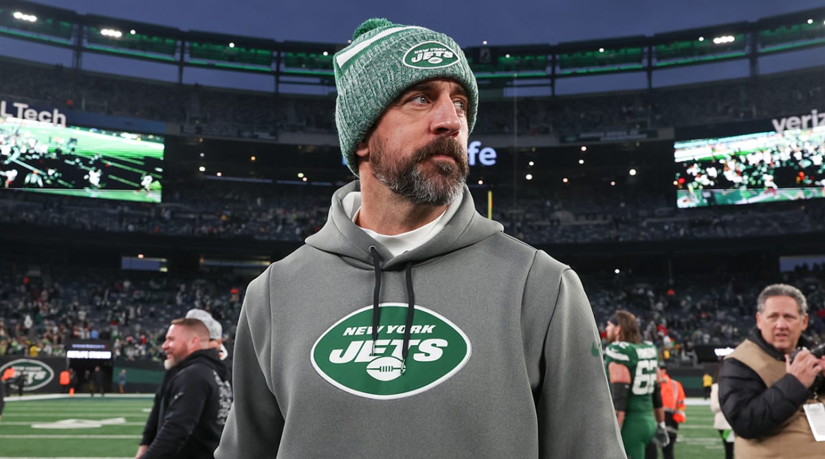 NFL World Roasts Aaron Rodgers for Ironic Assessment of Jets’ Shortcomings