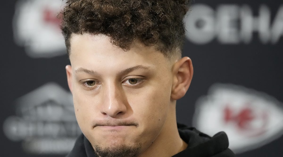 JUST NOW: Chiefs Legend has made a clear statement to Mahomes to