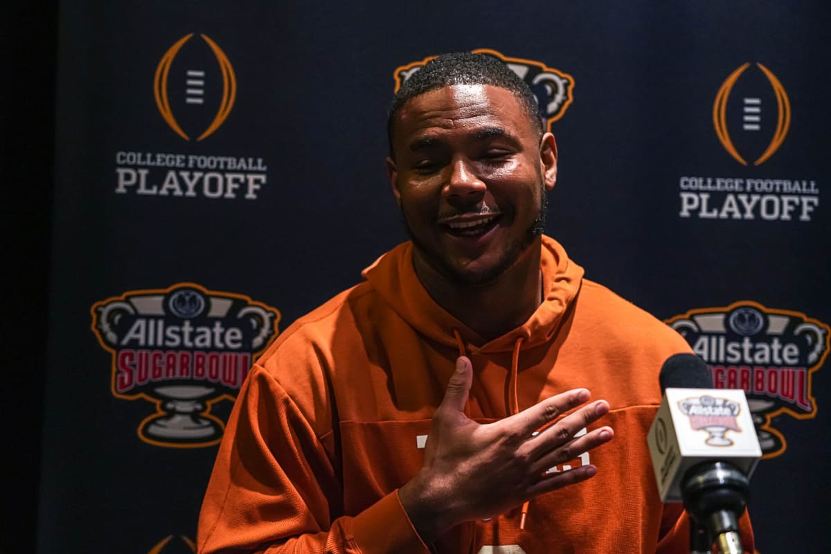 Ja'Tavion Sanders: The Rising Star Tight End Of Texas Longhorns - BVM ...