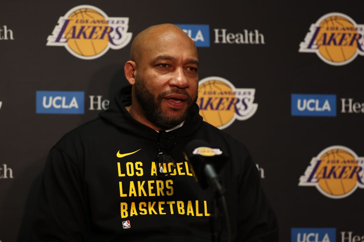 Lakers Fans Unhappy With Darvin Ham's Coaching Style; Rumored To Be ...