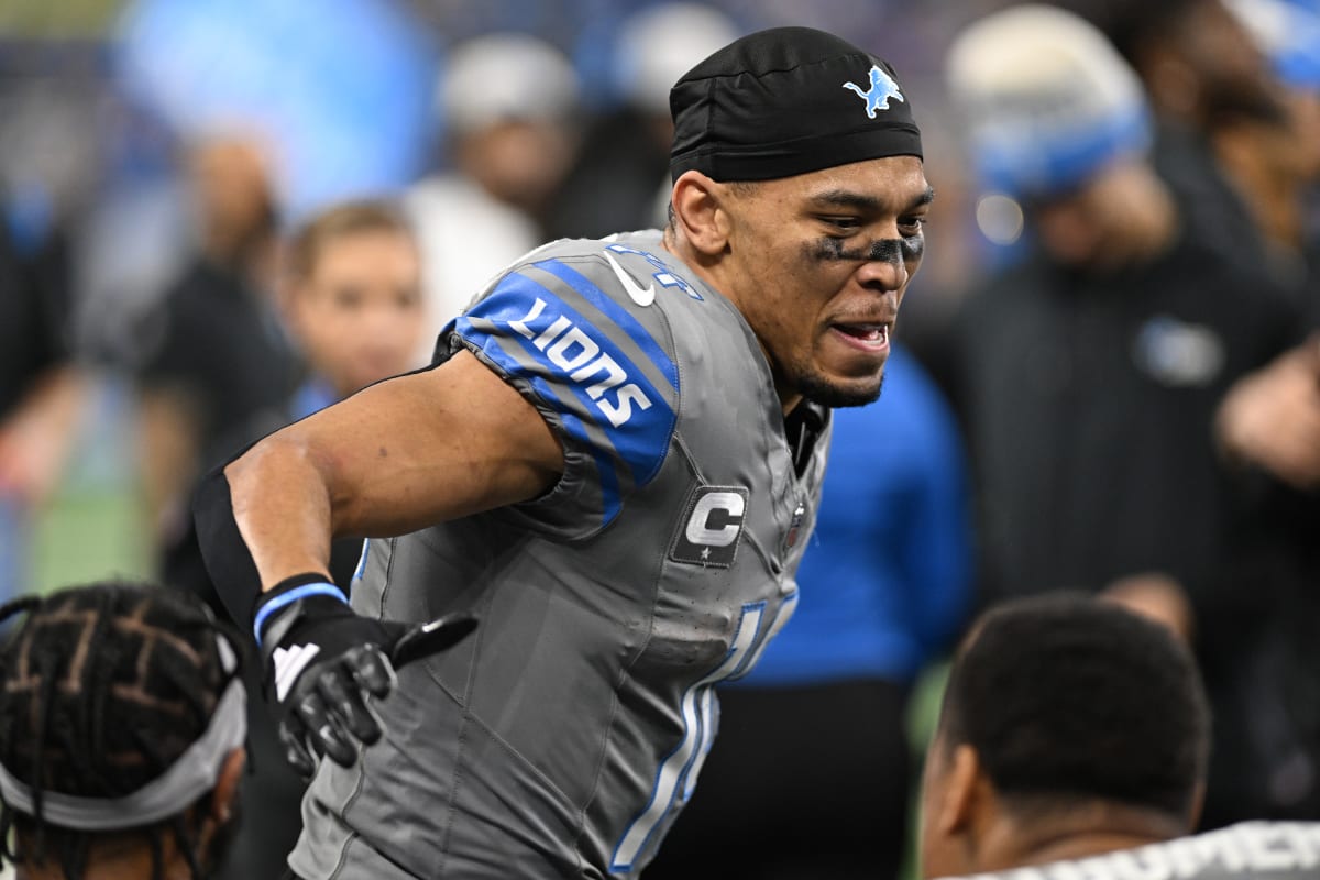 Amon-Ra St. Brown Salutes Lions Fan in Hospice Care Who Also Dyed Hair Blue